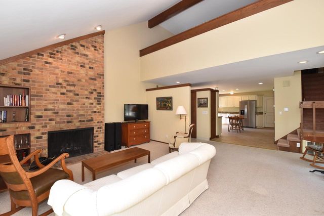 104 Woodfield COURT, Racine, WI 53402