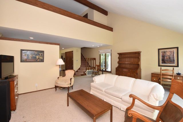 104 Woodfield COURT, Racine, WI 53402