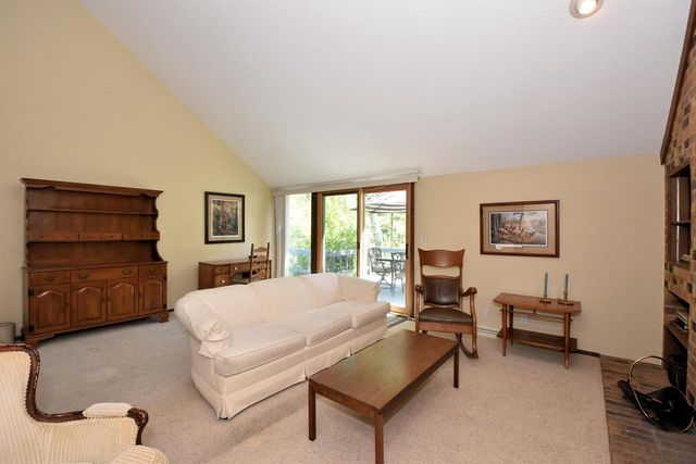 104 Woodfield COURT, Racine, WI 53402
