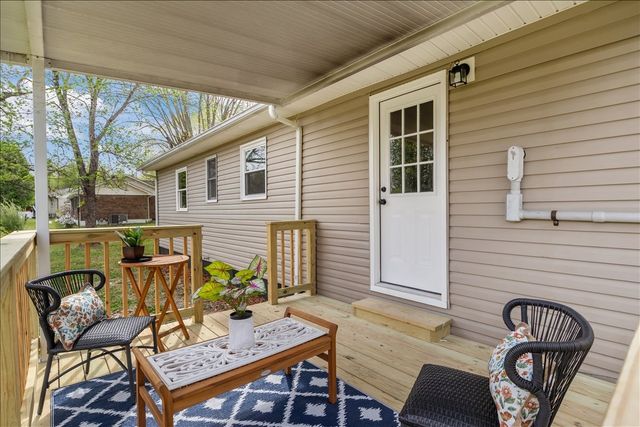 118 A G Myatt, Dickson, TN 37055