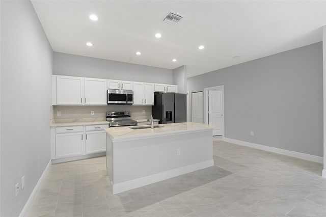 6215 4th Lane, Vero Beach, FL 32968