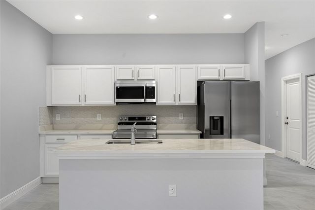 6215 4th Lane, Vero Beach, FL 32968