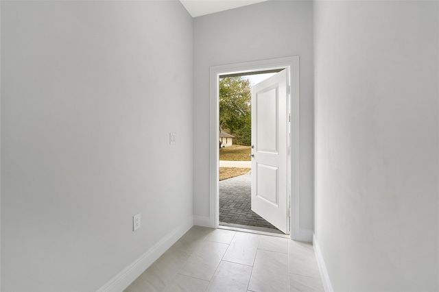 6215 4th Lane, Vero Beach, FL 32968