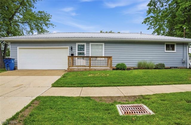 1104 Gary Avenue, Girard, OH 44420