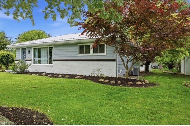1104 Gary Avenue, Girard, OH 44420