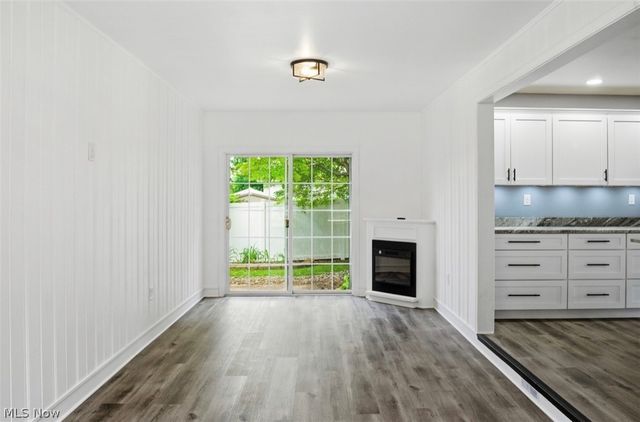 1104 Gary Avenue, Girard, OH 44420
