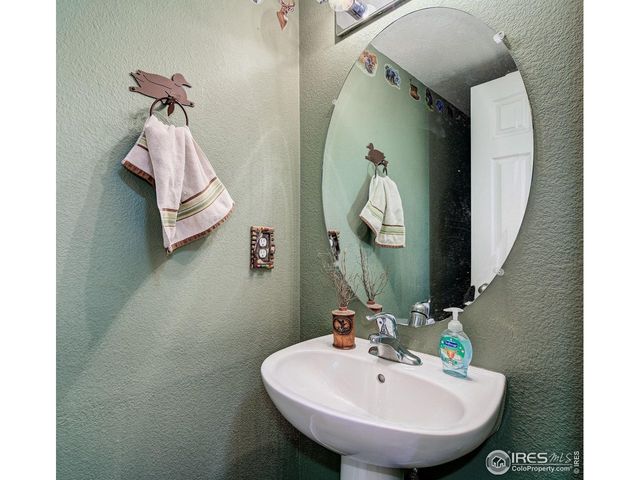 2385 School House Dr, Milliken, CO 80543