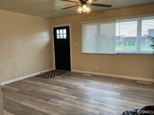 3709 Ardmore Trail, South Bend, IN 46628