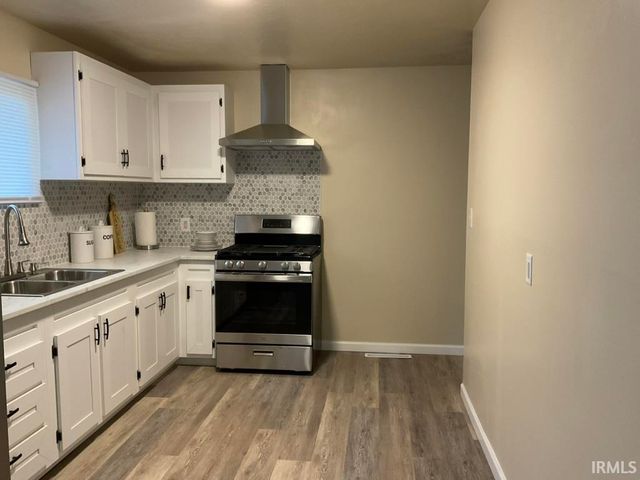 3709 Ardmore Trail, South Bend, IN 46628
