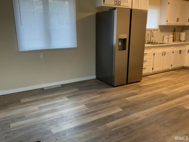 3709 Ardmore Trail, South Bend, IN 46628