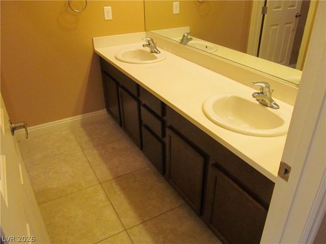7560 Nicklin Street, Las Vegas, NV 89143