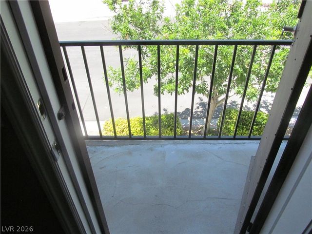 7560 Nicklin Street, Las Vegas, NV 89143