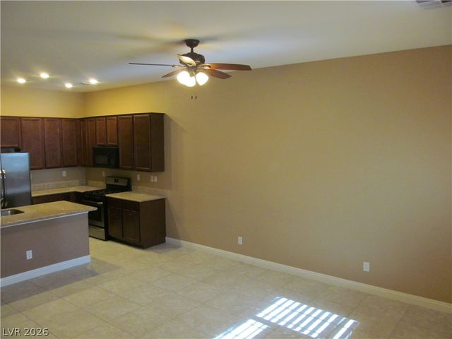 7560 Nicklin Street, Las Vegas, NV 89143