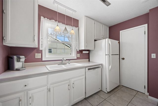 4019 Lexington Drive NE D, Cedar Rapids, IA 52402