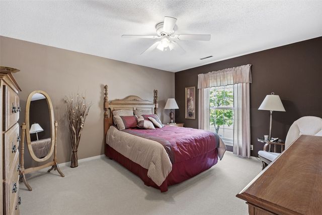 4019 Lexington Drive NE D, Cedar Rapids, IA 52402