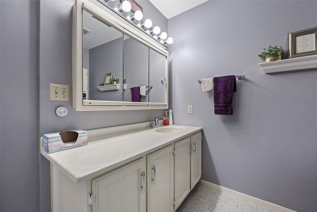 4019 Lexington Drive NE D, Cedar Rapids, IA 52402