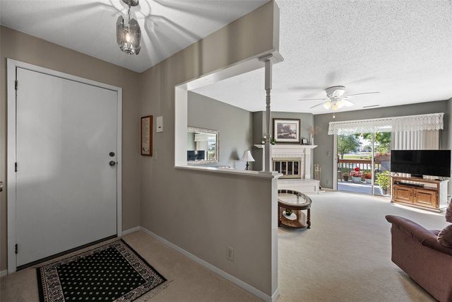 4019 Lexington Drive NE D, Cedar Rapids, IA 52402