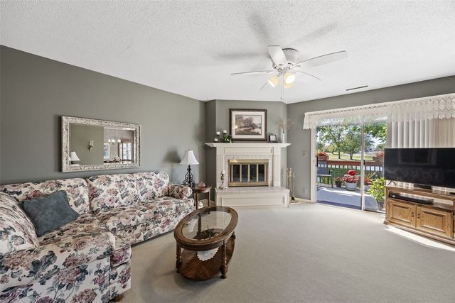 4019 Lexington Drive NE D, Cedar Rapids, IA 52402