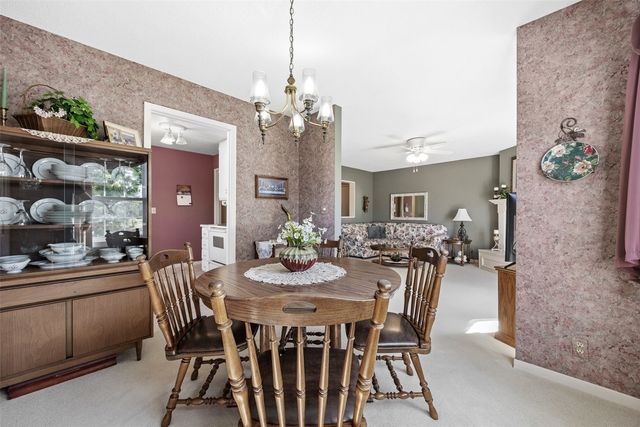 4019 Lexington Drive NE D, Cedar Rapids, IA 52402