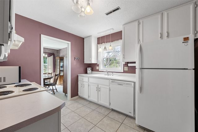 4019 Lexington Drive NE D, Cedar Rapids, IA 52402