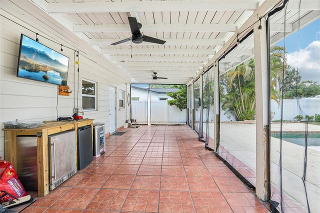 2709 49TH STREET N, St Petersburg, FL 33710