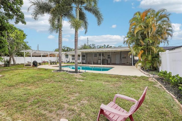2709 49TH STREET N, St Petersburg, FL 33710
