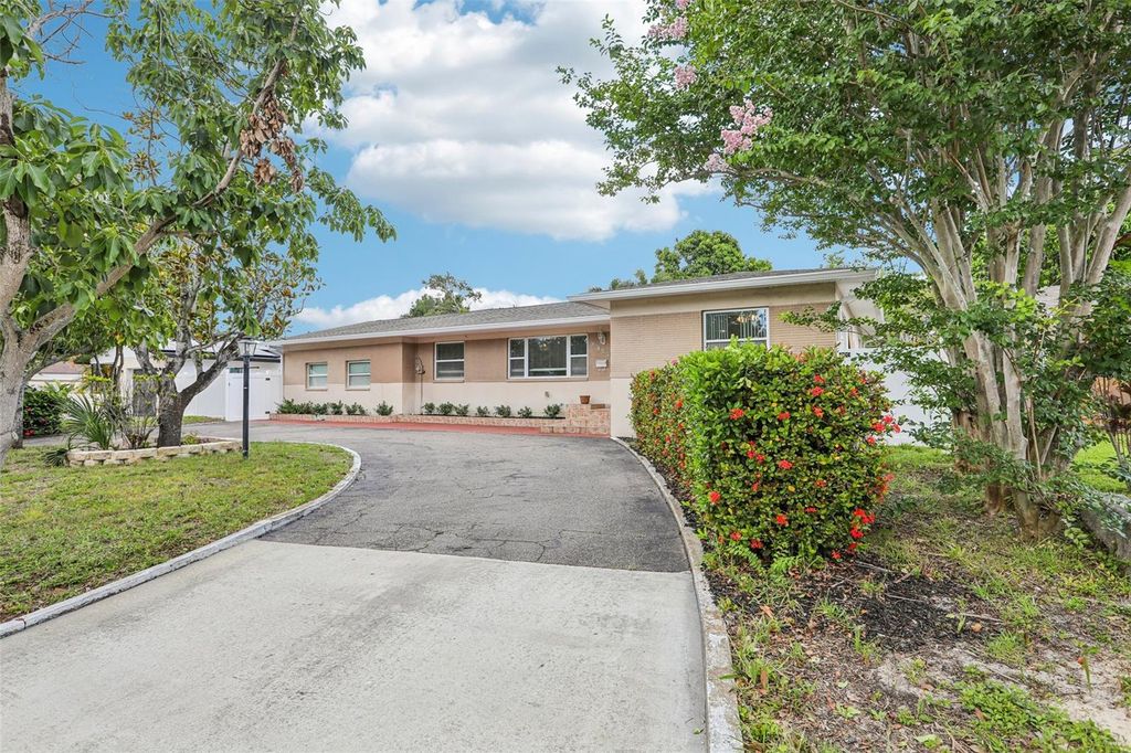 2709 49TH STREET N, St Petersburg, FL 33710