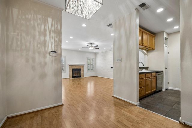 9850 Pagewood Lane 1507, Houston, TX 77042