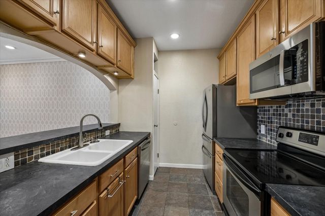 9850 Pagewood Lane 1507, Houston, TX 77042