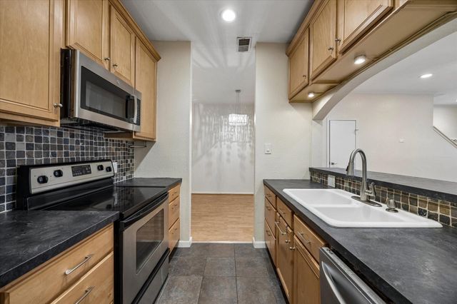 9850 Pagewood Lane 1507, Houston, TX 77042