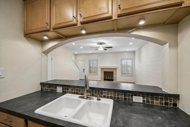 9850 Pagewood Lane 1507, Houston, TX 77042