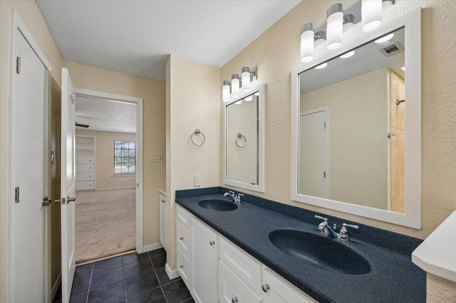 9850 Pagewood Lane 1507, Houston, TX 77042