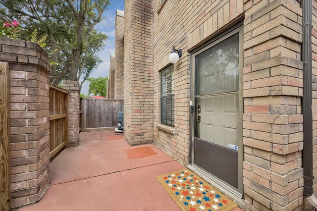 9850 Pagewood Lane 1507, Houston, TX 77042