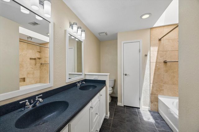 9850 Pagewood Lane 1507, Houston, TX 77042