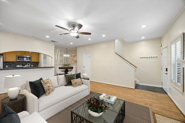 9850 Pagewood Lane 1507, Houston, TX 77042