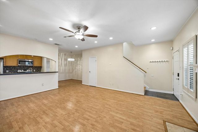 9850 Pagewood Lane 1507, Houston, TX 77042
