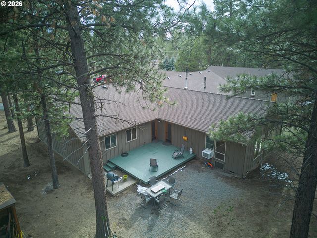 15784 LAVA Dr, La Pine, OR 97739