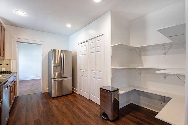 415 N Winnetka Avenue, Dallas, TX 75208