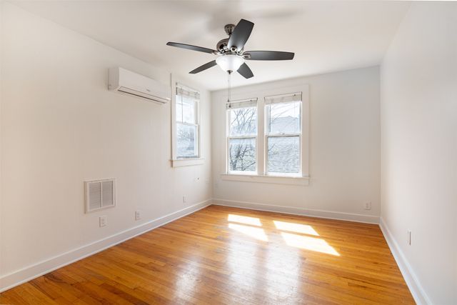 415 N Winnetka Avenue, Dallas, TX 75208