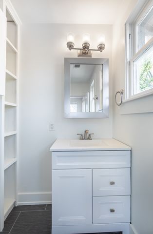 415 N Winnetka Avenue, Dallas, TX 75208