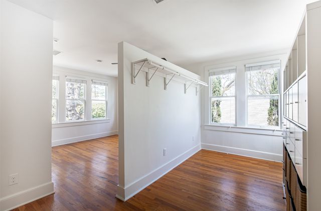 415 N Winnetka Avenue, Dallas, TX 75208