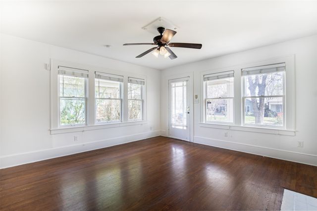 415 N Winnetka Avenue, Dallas, TX 75208