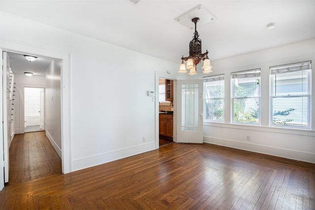 415 N Winnetka Avenue, Dallas, TX 75208