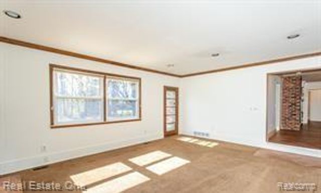 30882 Oak Valley Drive, Farmington Hills, MI 48331