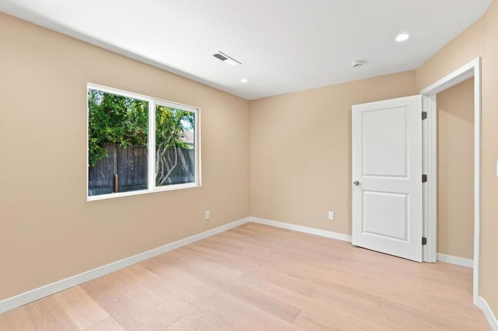 Image 13 of property listing at 1150 Kiely Boulevard, Santa Clara, CA 95051
