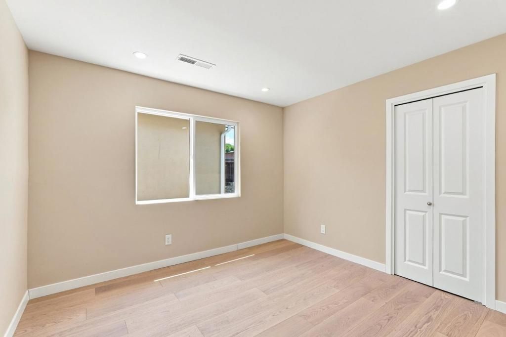 Image 14 of property listing at 1150 Kiely Boulevard, Santa Clara, CA 95051
