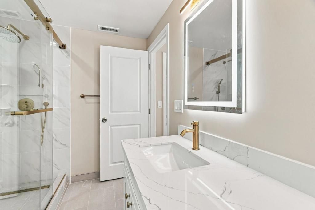 Image 19 of property listing at 1150 Kiely Boulevard, Santa Clara, CA 95051