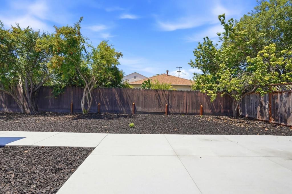 Image 22 of property listing at 1150 Kiely Boulevard, Santa Clara, CA 95051