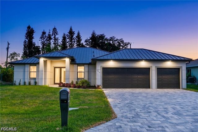 812 SW 14th AVE, Cape Coral, FL 33991