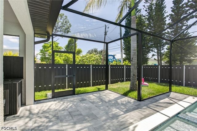 812 SW 14th AVE, Cape Coral, FL 33991